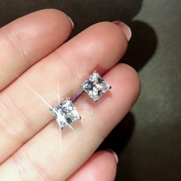 "4MM S925 Sterling Silver CZ Stud Earrings for Women/Girl, US19251024 - Picture 2 of 11
